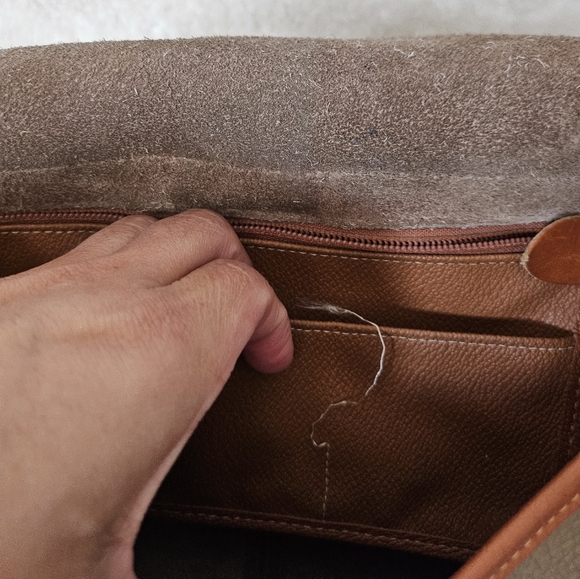 Vintage Dooney and Bourke Tack Bag. R52. - Picture 9 of 15